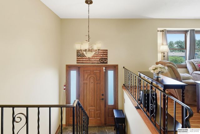 12073 Westover Road, Omaha, NE 68154
