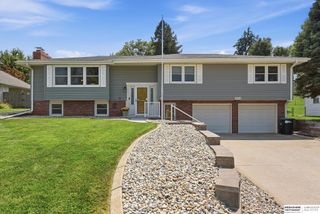 12073 Westover Road, Omaha, NE 68154