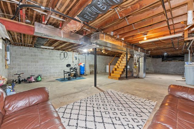 155 MILLER RD, Barto, PA 19504
