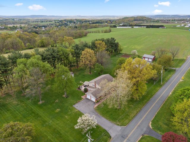 155 MILLER RD, Barto, PA 19504