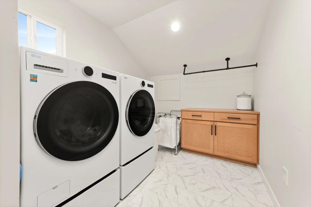 39XX W Wild Rose Rd, Deer Park, WA 99006