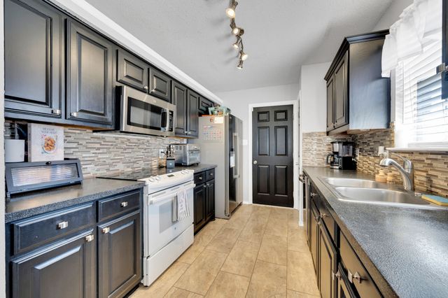 1003 Short Line Boulevard, Midlothian, TX 76065