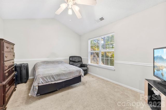 8144 Christmas Court, Charlotte, NC 28216