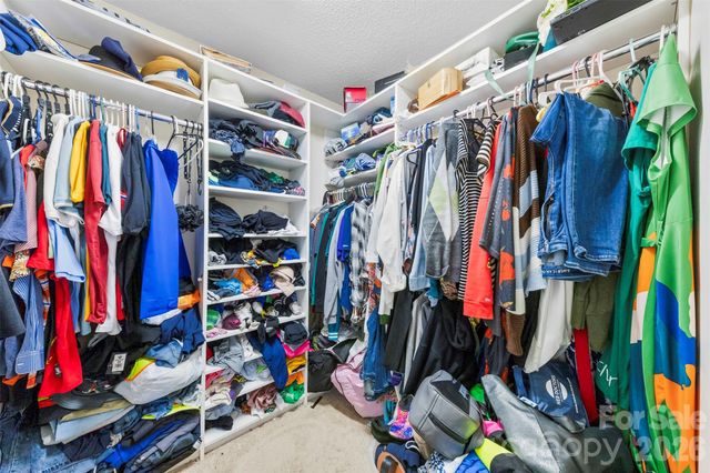 8144 Christmas Court, Charlotte, NC 28216