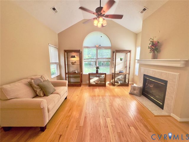 7363 Norwood Pond Pl, Midlothian, VA 23112