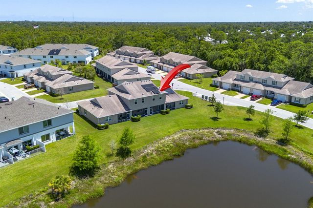 696 NE Waters Edge Lane, Port St. Lucie, FL 34983