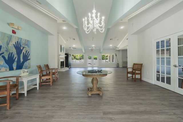 696 NE Waters Edge Lane, Port St. Lucie, FL 34983