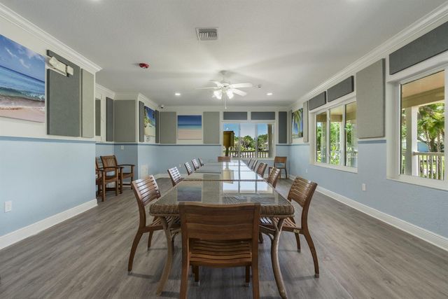 696 NE Waters Edge Lane, Port St. Lucie, FL 34983