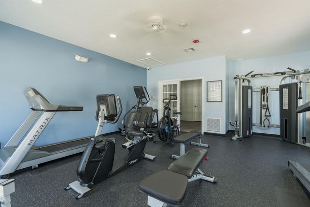 696 NE Waters Edge Lane, Port St. Lucie, FL 34983