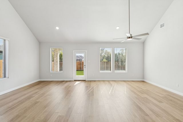 429 Hundred Acre Drive, Waxahachie, TX 75165