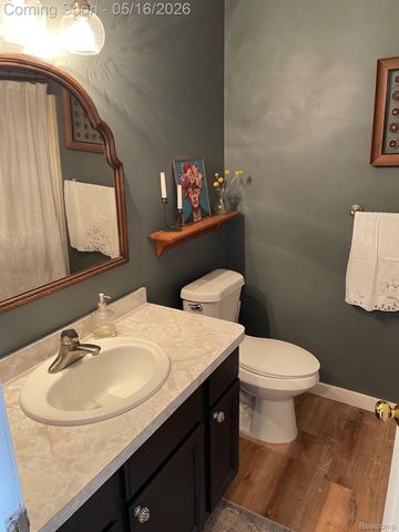 1813 Torquay Avenue 7, Royal Oak, MI 48073