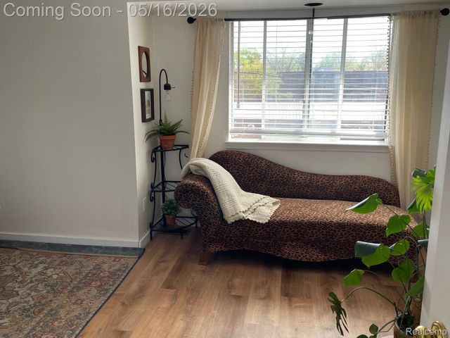 1813 Torquay Avenue 7, Royal Oak, MI 48073