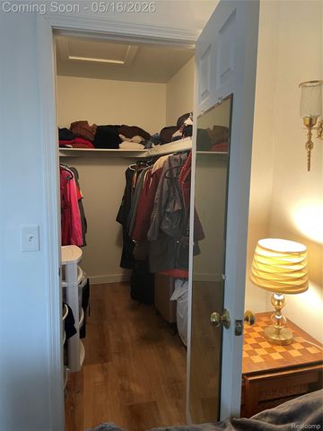 1813 Torquay Avenue 7, Royal Oak, MI 48073