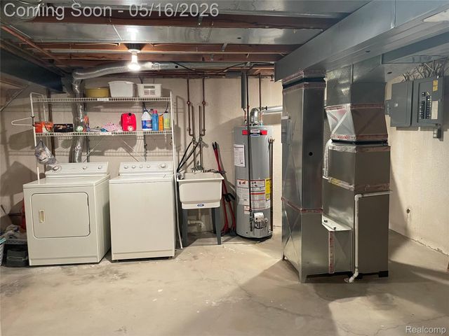 1813 Torquay Avenue 7, Royal Oak, MI 48073