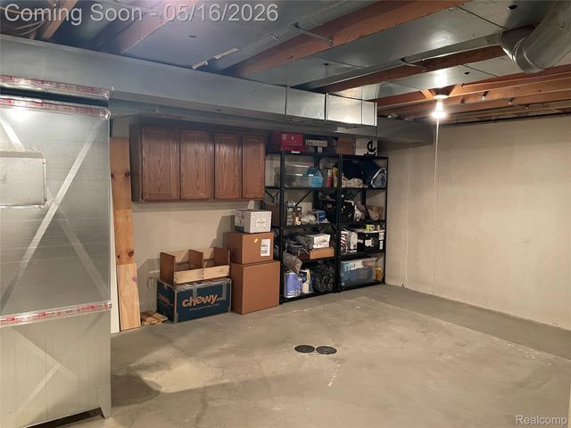 1813 Torquay Avenue 7, Royal Oak, MI 48073