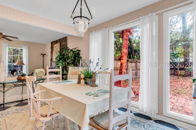 22 Marblehead Road E, Hilton Head Island, SC 29926