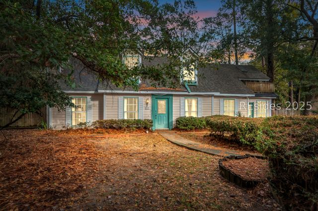 22 Marblehead Road E, Hilton Head Island, SC 29926