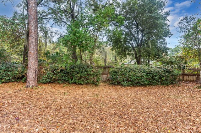 22 Marblehead Road E, Hilton Head Island, SC 29926