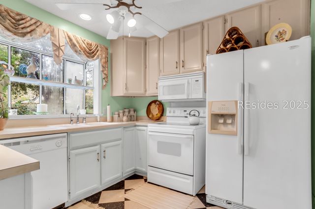 22 Marblehead Road E, Hilton Head Island, SC 29926