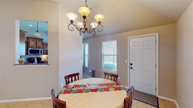 805 Canyon Drive, Yukon, OK 73099