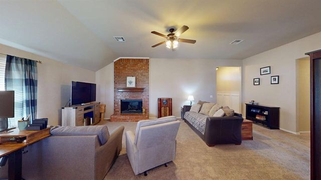 805 Canyon Drive, Yukon, OK 73099