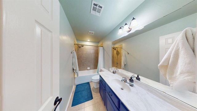 805 Canyon Drive, Yukon, OK 73099