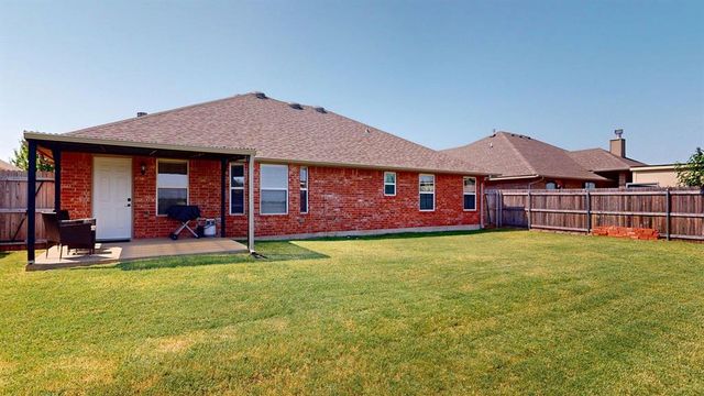 805 Canyon Drive, Yukon, OK 73099