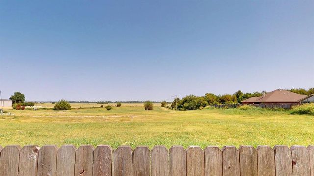 805 Canyon Drive, Yukon, OK 73099