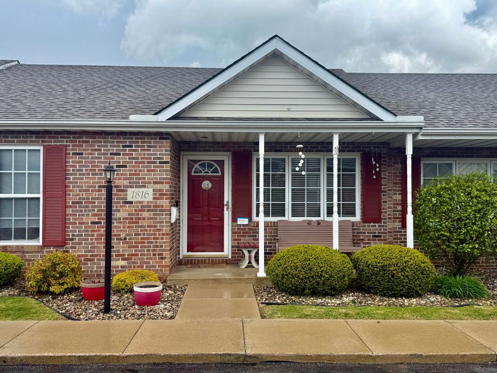 1816 Elderberry Court, Crown Point, IN 46307