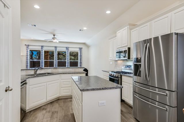 2300 Lookout Range DR, Leander, TX 78641