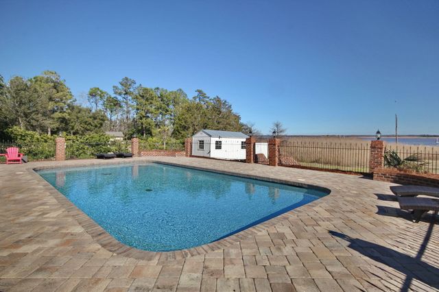 2425 S Bay Street, Georgetown, SC 29440