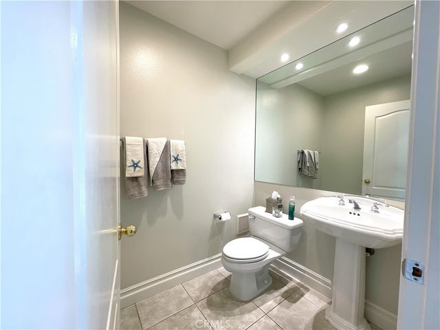 7248 Whitehall Lane, West Hills, CA 91307