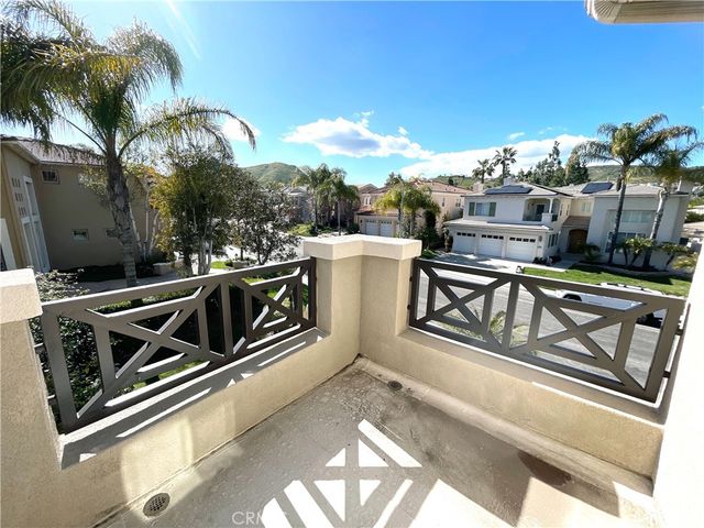 7248 Whitehall Lane, West Hills, CA 91307