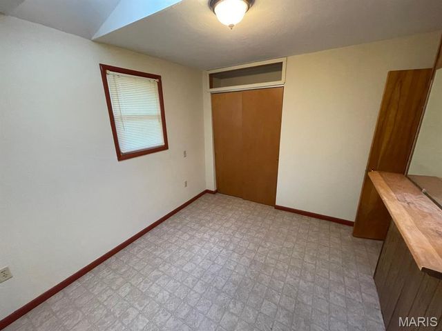 143 E 2nd Street, Roxana, IL 62084