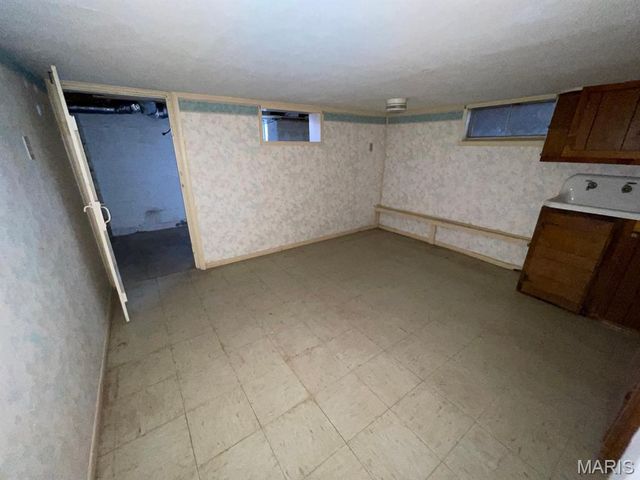 143 E 2nd Street, Roxana, IL 62084