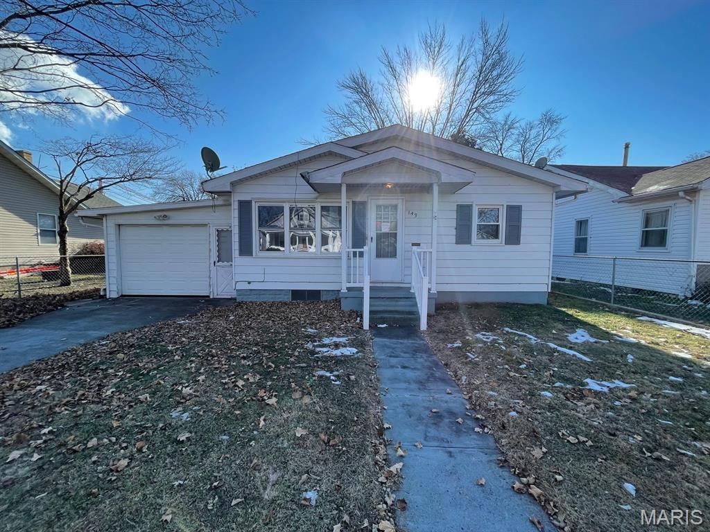 143 E 2nd Street, Roxana, IL 62084