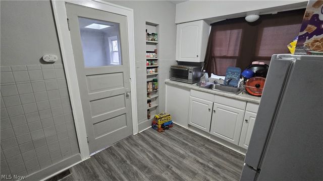 11105 Revere Avenue, Cleveland, OH 44105