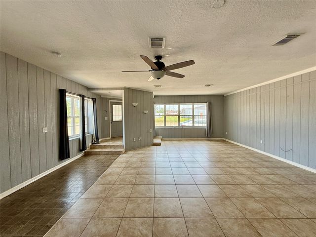 231 W Broad Street, Freeport, TX 77541