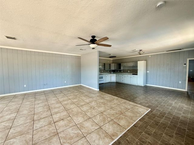 231 W Broad Street, Freeport, TX 77541