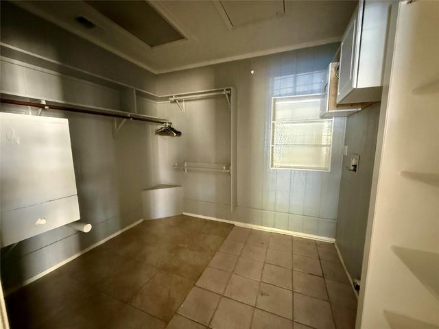231 W Broad Street, Freeport, TX 77541