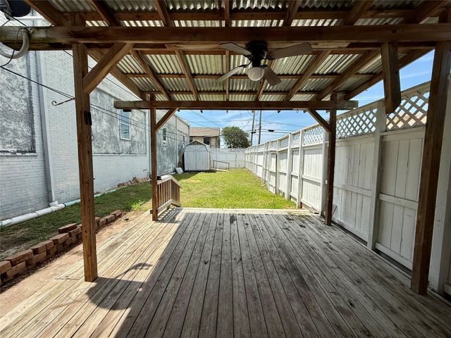231 W Broad Street, Freeport, TX 77541