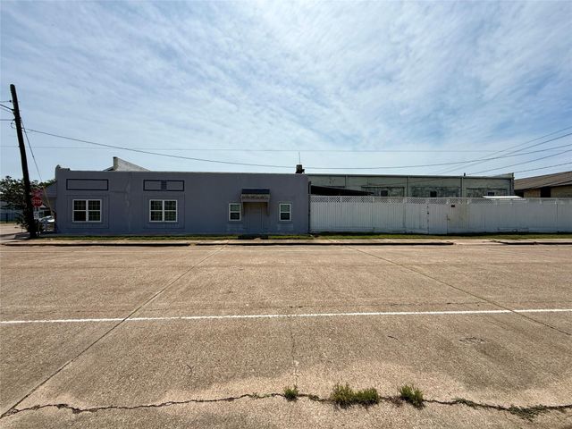 231 W Broad Street, Freeport, TX 77541