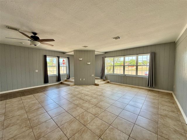231 W Broad Street, Freeport, TX 77541
