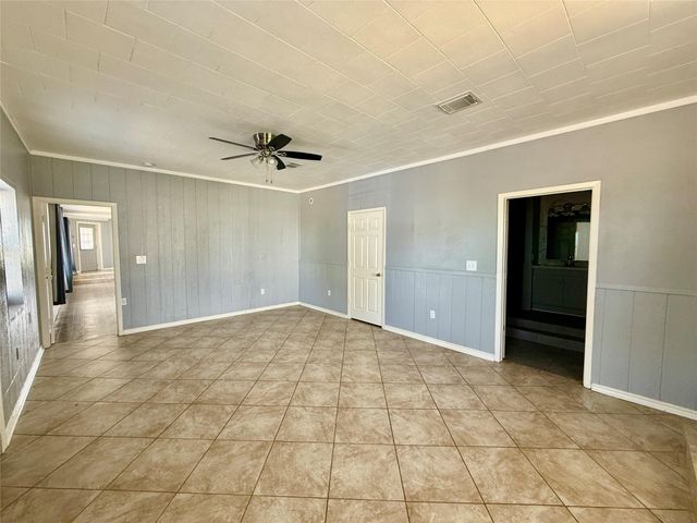 231 W Broad Street, Freeport, TX 77541