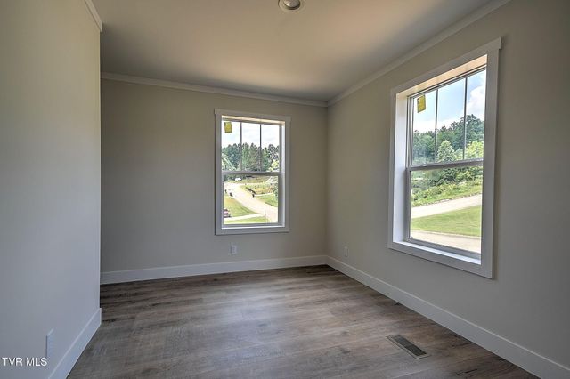 400 Highland Meadows Drive, Blountville, TN 37617