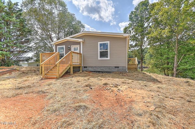 400 Highland Meadows Drive, Blountville, TN 37617