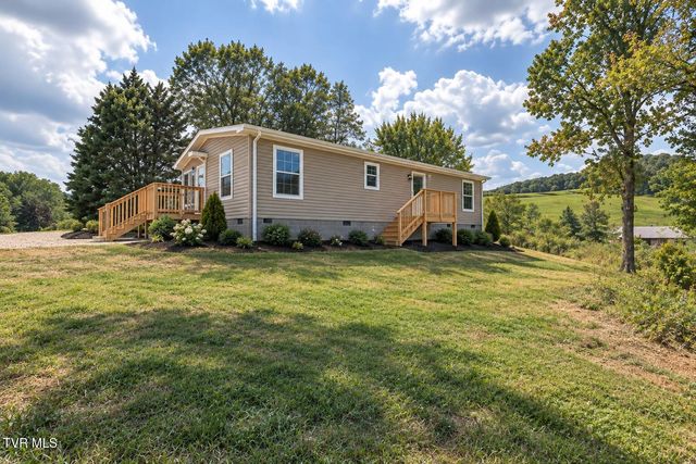400 Highland Meadows Drive, Blountville, TN 37617