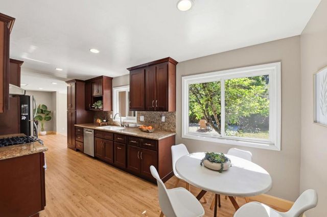 10128 E Estates Drive, Cupertino, CA 95014