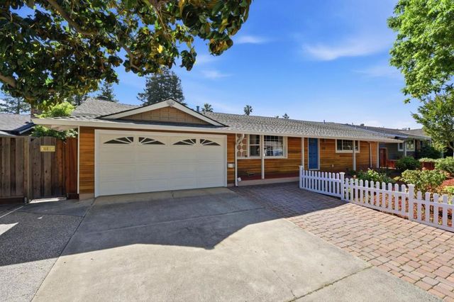 10128 E Estates Drive, Cupertino, CA 95014