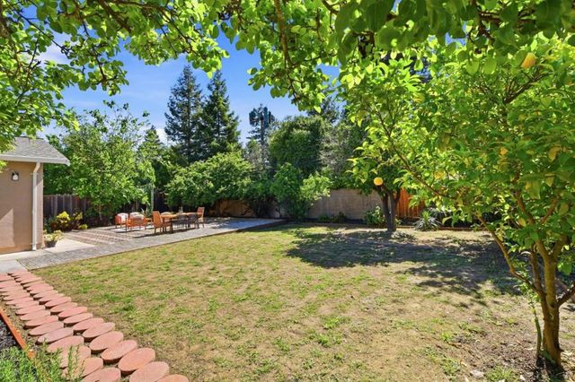 10128 E Estates Drive, Cupertino, CA 95014